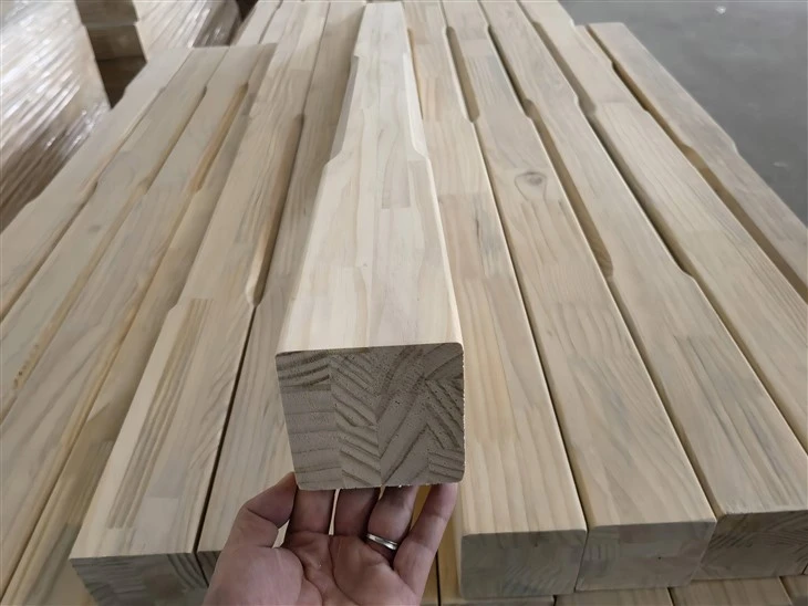 Spindle Tangga Pine FJ Primed Putih