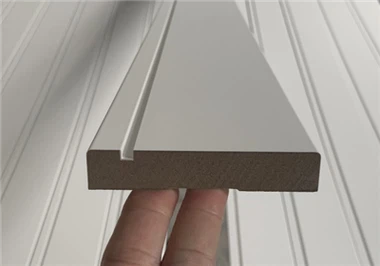 Papan Tiang MDF Berwarna Putih Untuk Pangsapuri